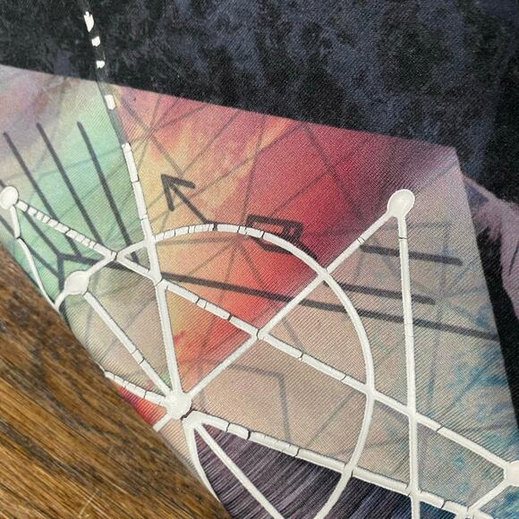 EVOLUTION & CREATION Leggings SIZE MEDIUM Cropped Gray with Boho Style Graphics - Picture 6 of 7